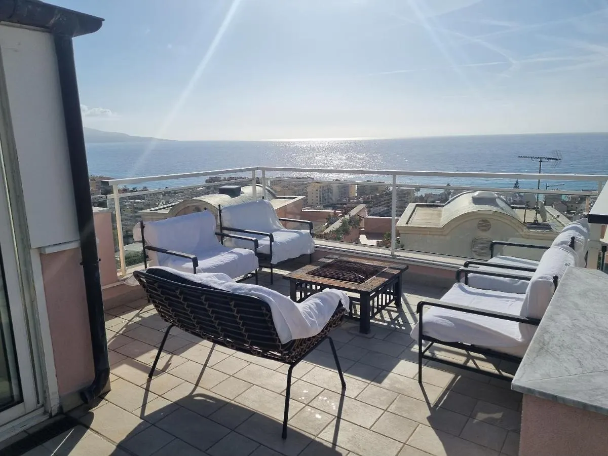 Dernier Etage D'Une Maison Roquebrune-Cap-Martin 0*,  France