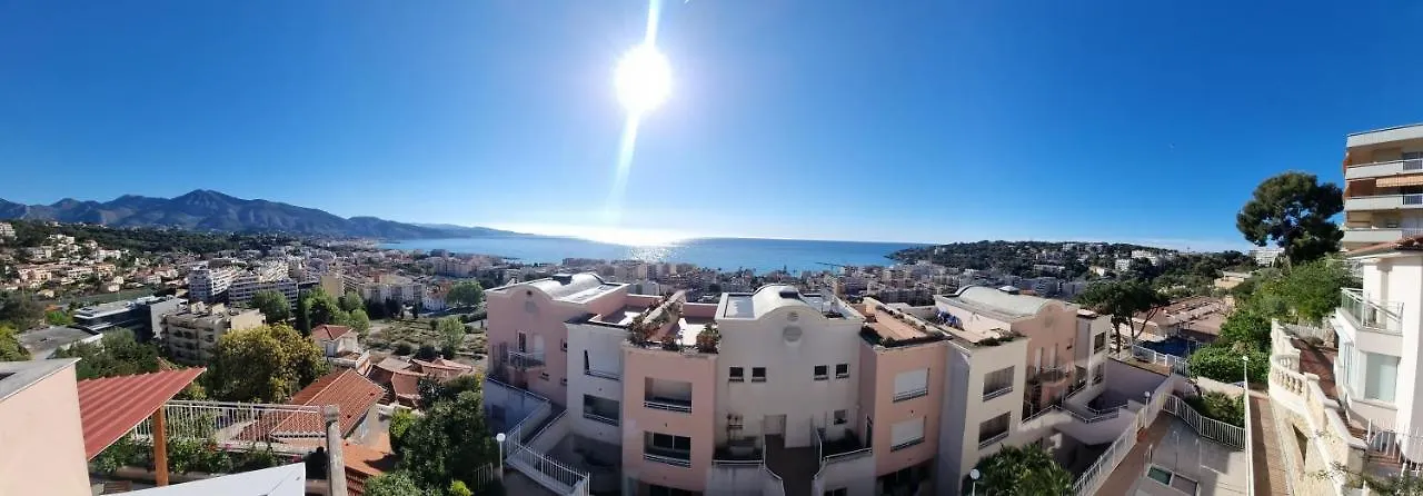 Homestay Dernier Etage D'Une Maison Roquebrune-Cap-Martin