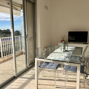 Appartement French Riviera With Swimming Pool And Free Parking Near Monaco, Roquebrune-Cap-Martin